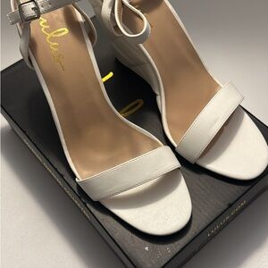 ✨ Lulus Tamera White Quilted Ankle Strap Wedge Sandals – Size 10 (Brand 🆕) ✨